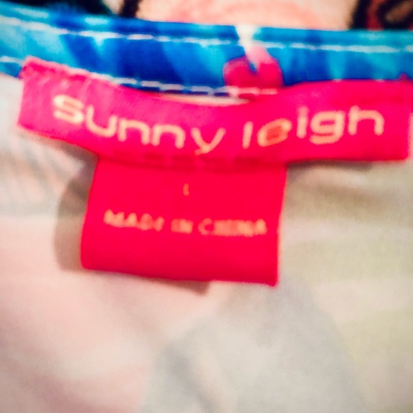 Sunny Leigh NWT POLY long sleeved top! Light. - Picture 5 of 6